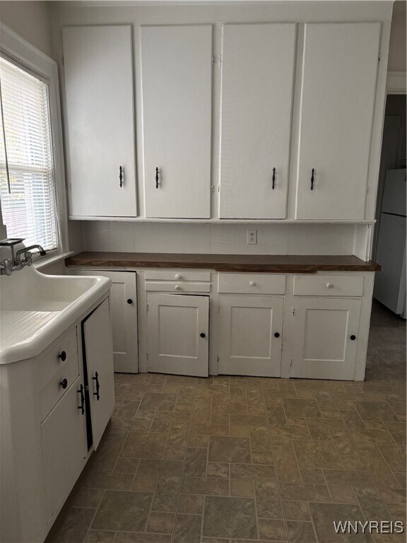 Foto del edificio - 55 E Hazeltine Ave