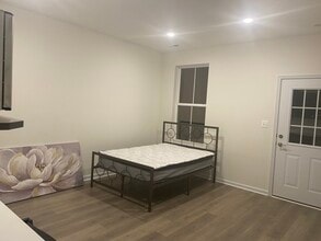 Building Photo - 357 Purple Pl Building Photo - 357 Purple Pl