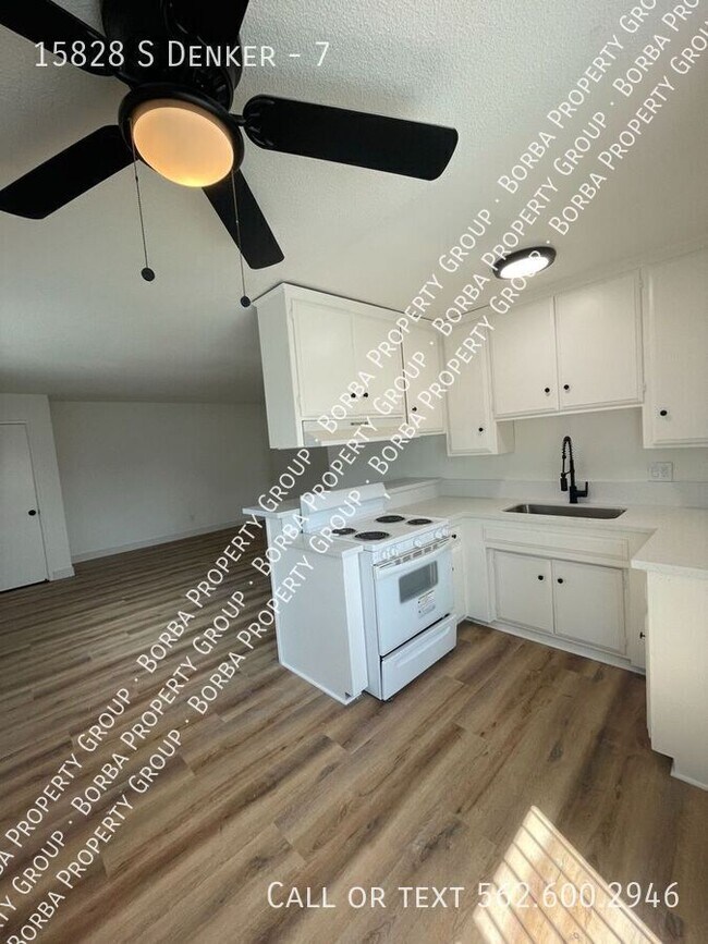 Foto del edificio - 15828 S Denker-7