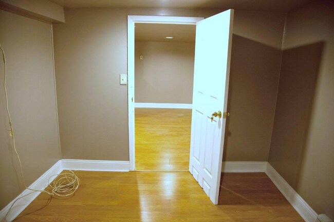 Foto del edificio - 3649 Barnes Ave