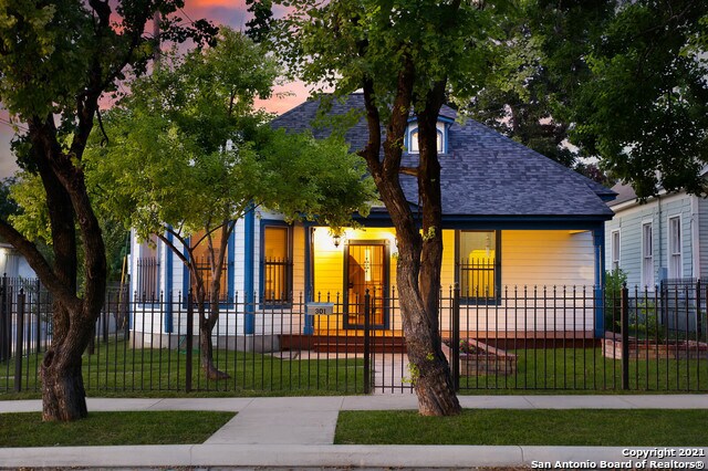 Foto del edificio - 301 Lamar St