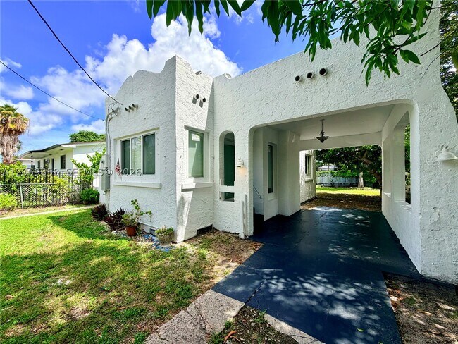 Building Photo - 1138 NW 37th St