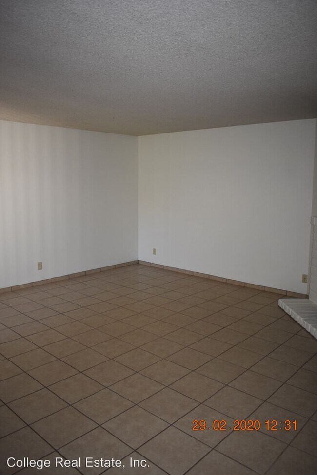 Foto del edificio - 2659-2659 Burlington Pl