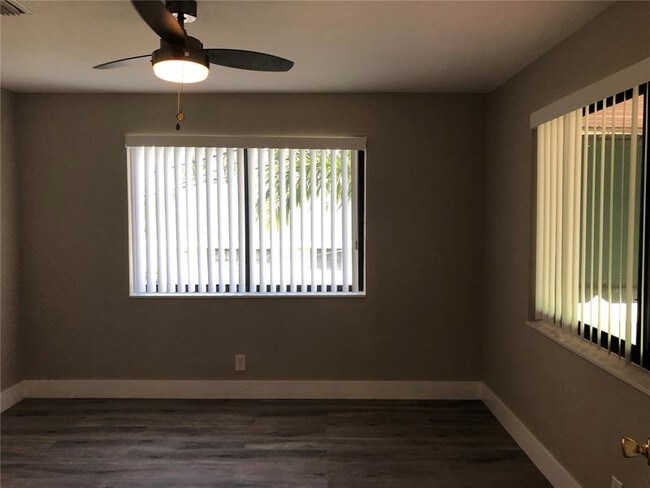 Foto del edificio - 4232 SW 73rd Terrace