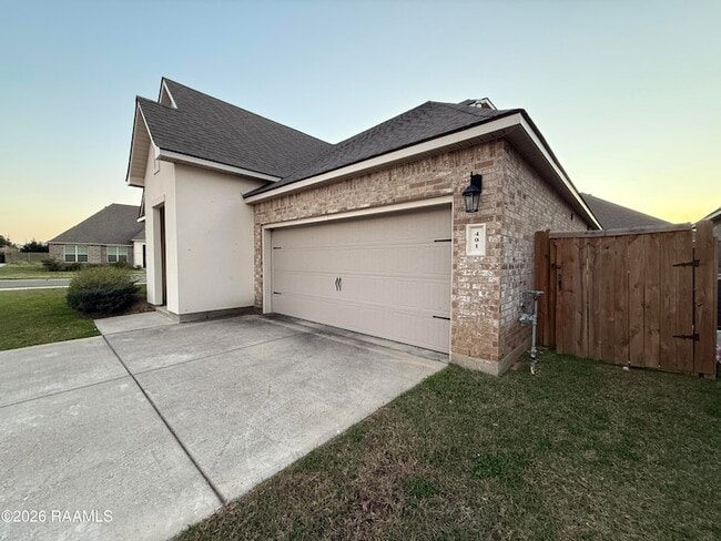 Building Photo - 401 Eastwood Dr