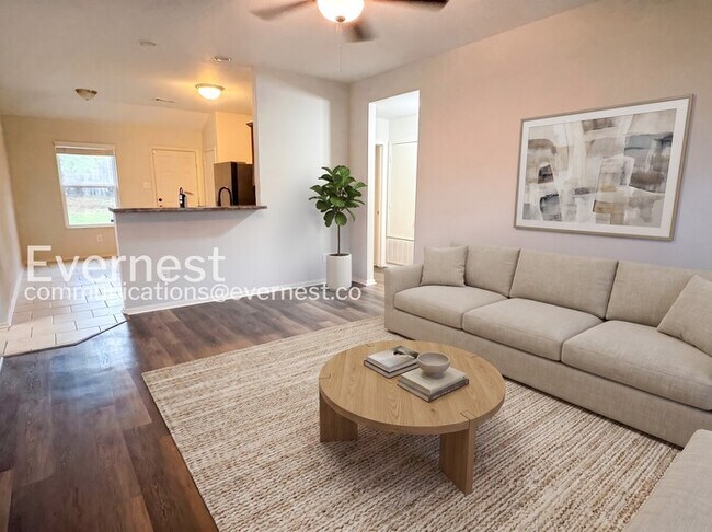 Foto del edificio - 3 Bed/2 Bath Home with Fenced Yard & Garage / Vouchers Accepted / Available Now!