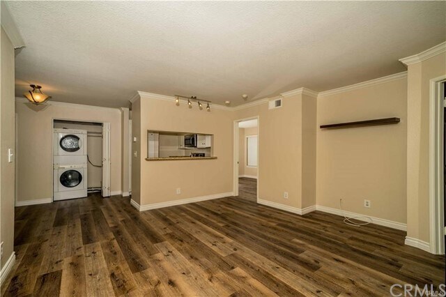 Building Photo - 10655 Lemon Ave