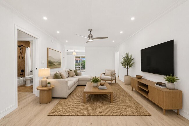 Building Photo - 1105 Bel Air Dr