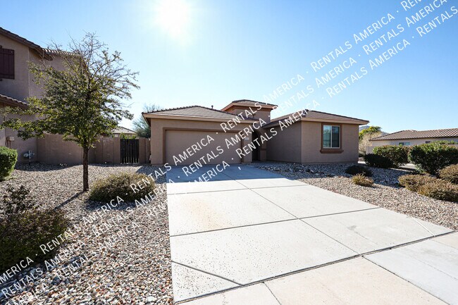 Building Photo - A Must See!!! 4 Bedrooms and 2 bath!!