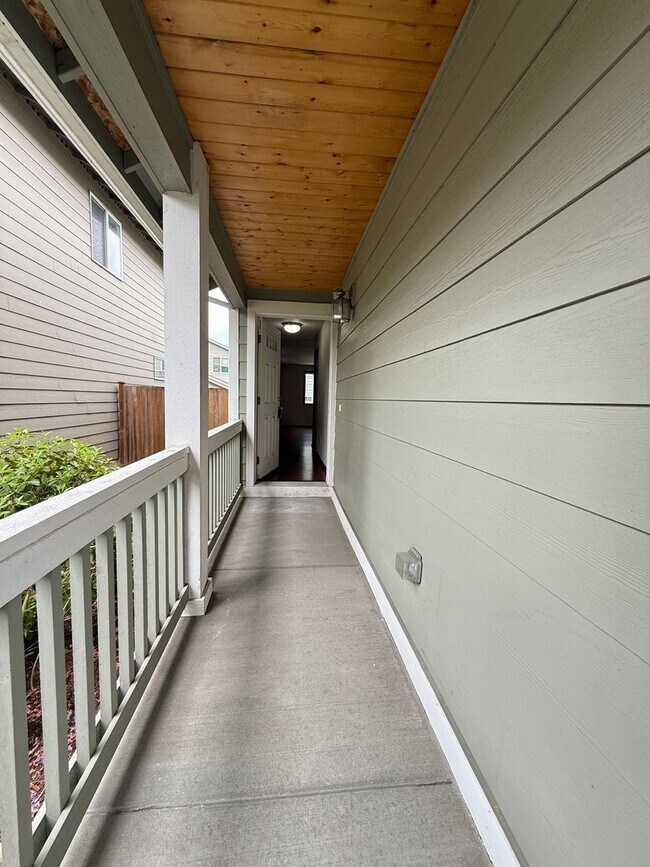 Foto del edificio - Modern 3BR/2.5BTH Home For Rent in Prime Marysville Location