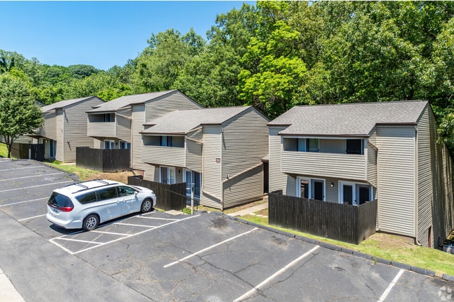 Interior Photo - Londondale Village