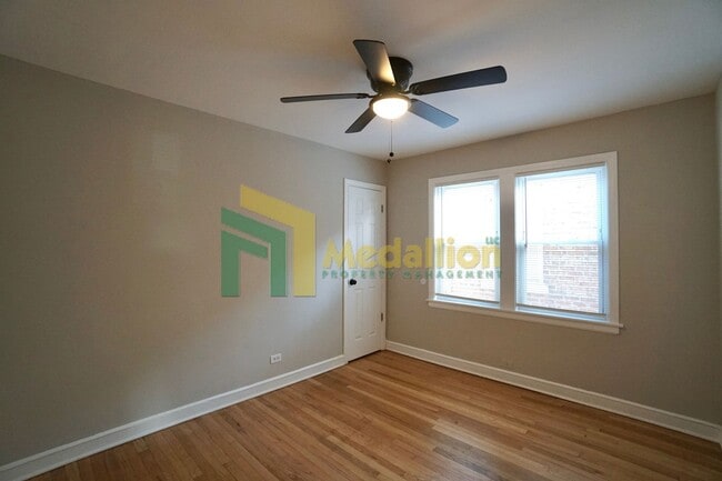 Building Photo - 9858 S Drexel Ave