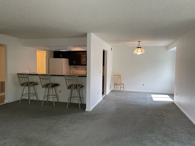 Foto del edificio - 2 Bedroom View Condo of Truckee River!