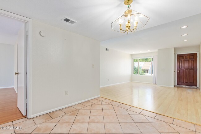 Photo - 1927 E Hampton Ave Apartment