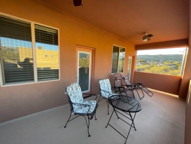 Foto del edificio - 4261 N Red Sun Pl