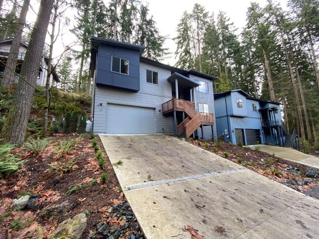 Building Photo - Elevated Modern Living in the Trees of Sudden Valley
