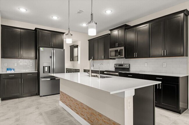Building Photo - 2357 Camden Park Ave