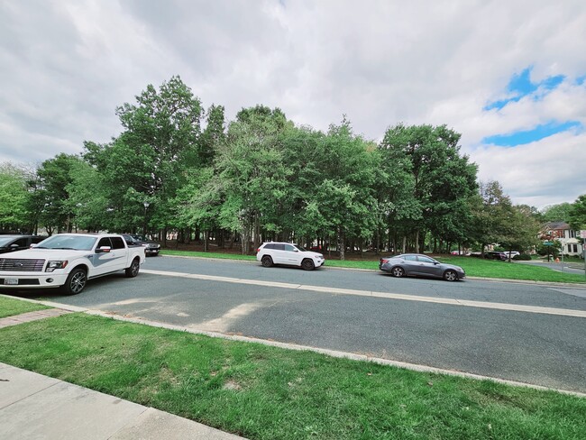Building Photo - 5331 Hollowstone Cir
