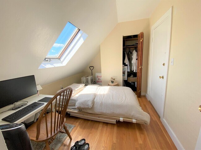 Foto del edificio - 225 Highland Ave
