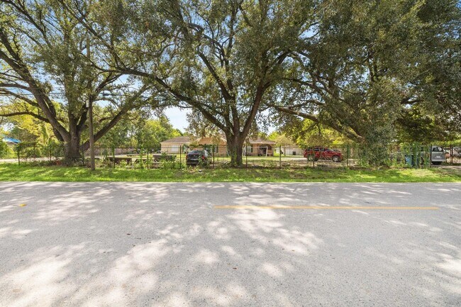 Foto del edificio - 1450 Mesquite St