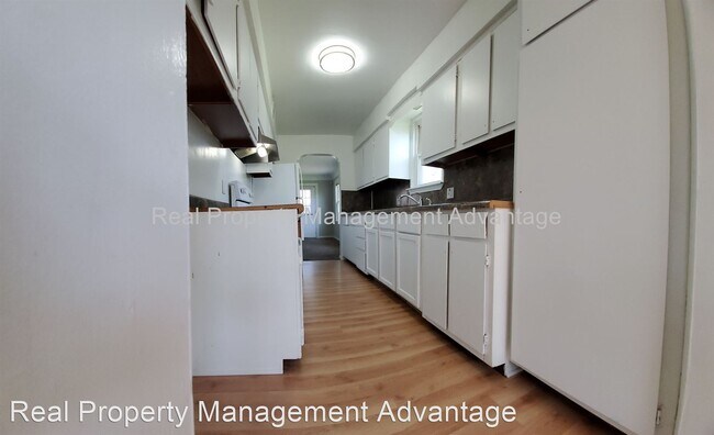 Foto del edificio - 2 br, 1 bath House - 8292 Jackson Ave.