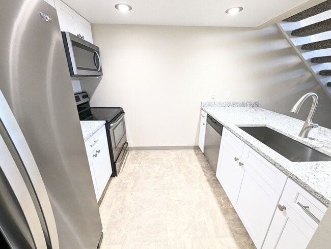 Building Photo - 2 Bed 1 Bath Condo Near Cherry Creek
