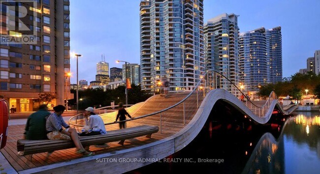 Building Photo - 15 Lower Jarvis St