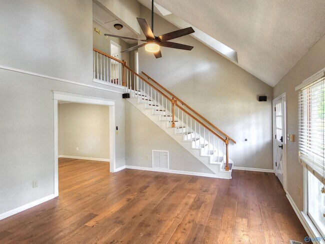 Building Photo - 1815 Shellbrook Dr NW