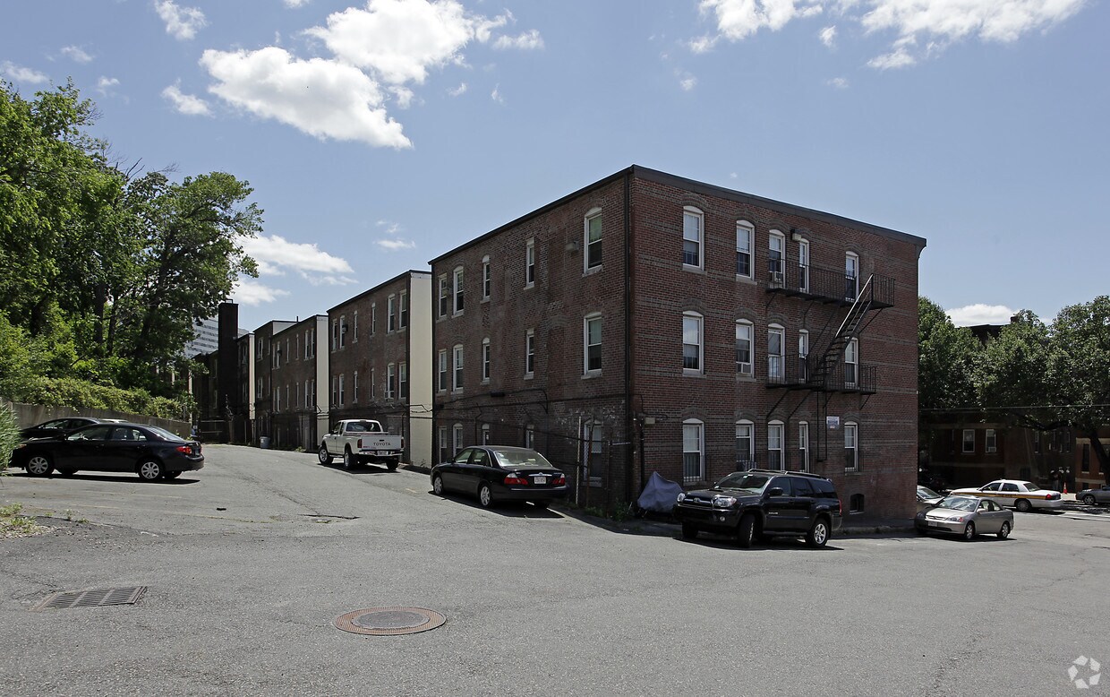 Building Photo - 46-82 S Huntington Ave