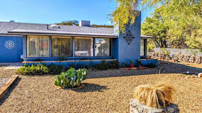 Building Photo - 9365 E Cornville Rd