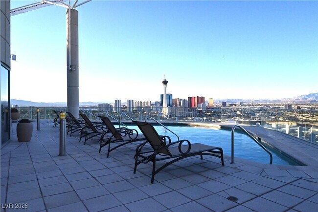 Foto del edificio - 200 Hoover Ave