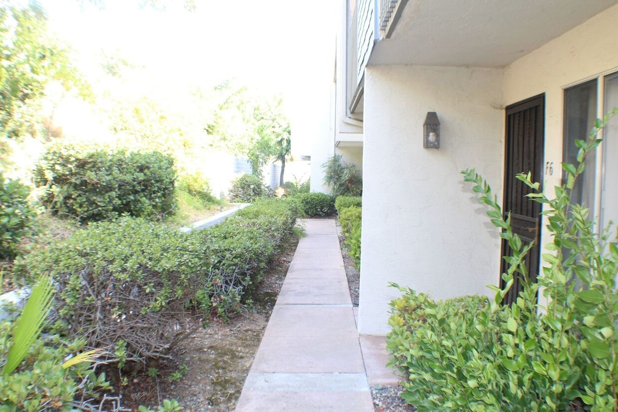 Primary Photo - Beautiful 2Bd/1.5Ba Condo w/Washer/Dryer, ...