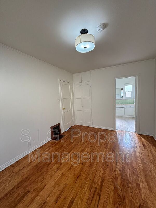 Foto del edificio - 1628 Rodney Dr