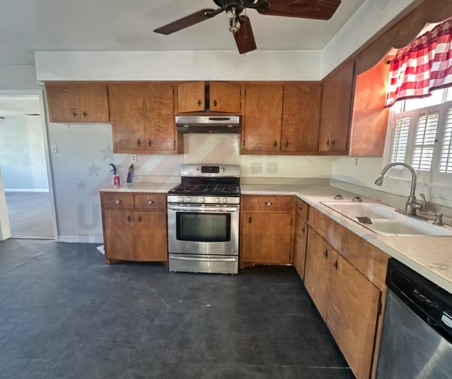 Building Photo - 3 bed 1 bath in Carlsbad NM