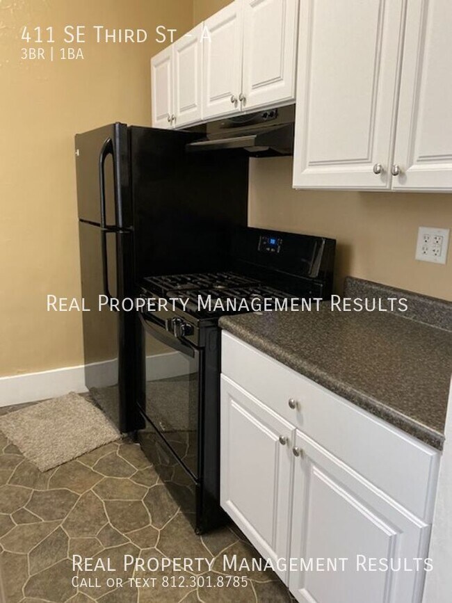 Foto del edificio - 3 Bedroom, 1 Bath Duplex Downtown