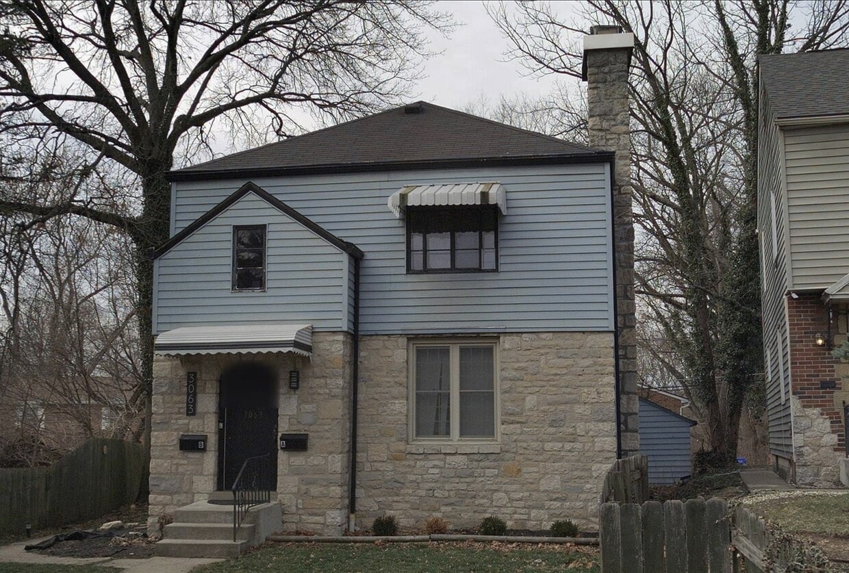 Primary Photo - 3063 Sunset Dr - A