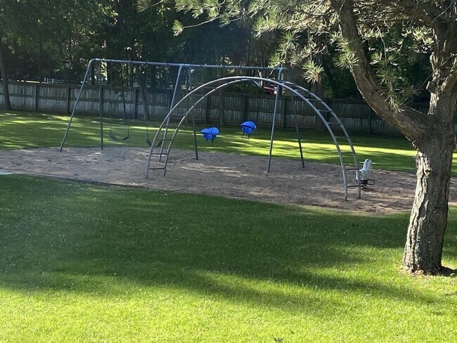 Foto del edificio - 120/130 Memorial Drive - A