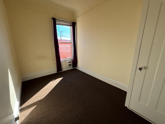 Building Photo - 1698 Bryant St