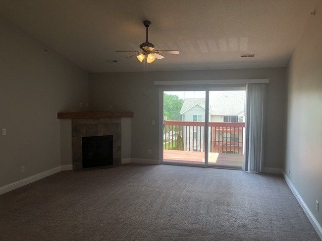 Building Photo - 641 E 46th St