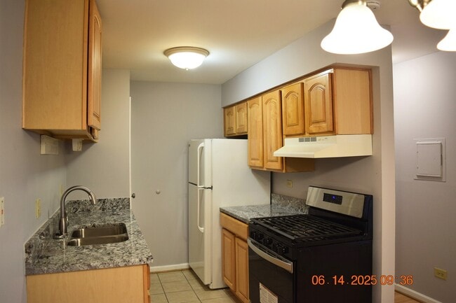 Foto del edificio - 1180 Meadow Ln