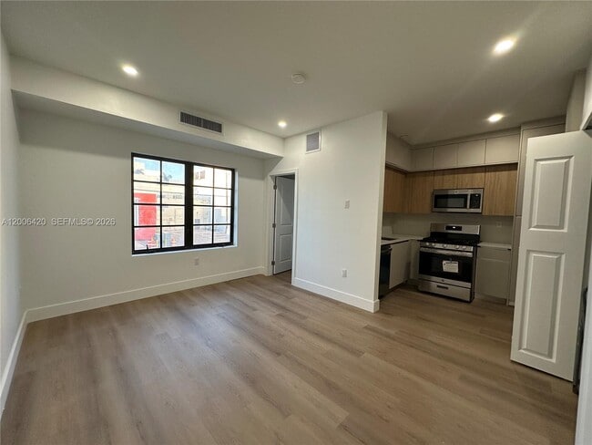 Foto del edificio - 1619 Jefferson Ave