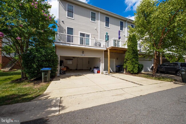 Foto del edificio - 42760 Longworth Terrace