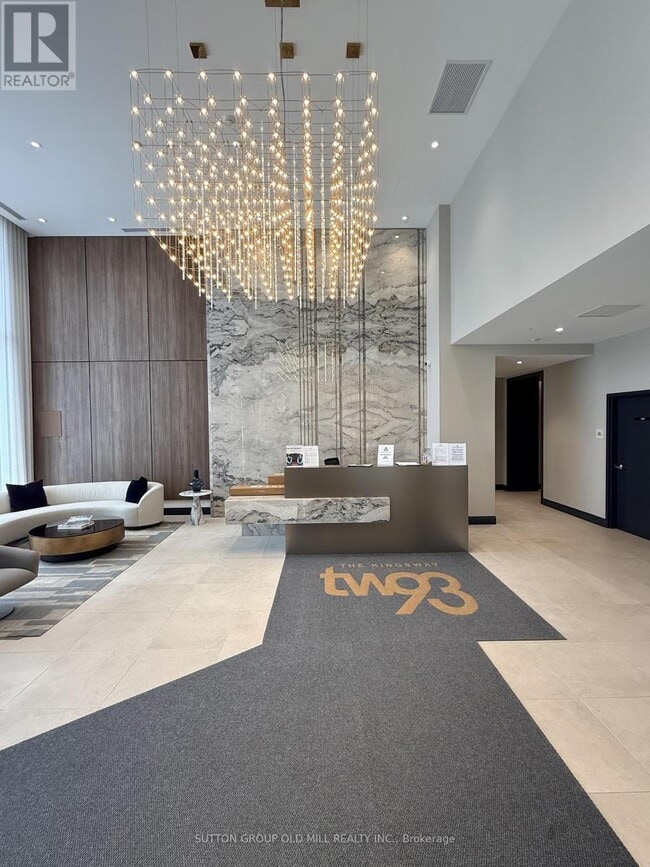 Building Photo - 293 The Kingsway