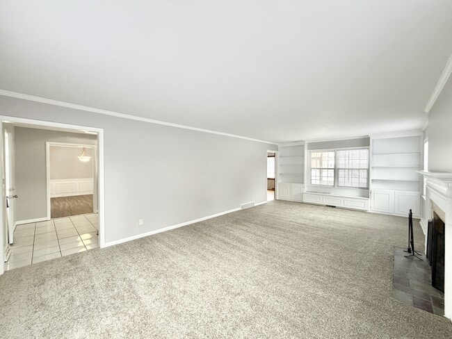 Foto del edificio - 2431 Blarney Stone Dr