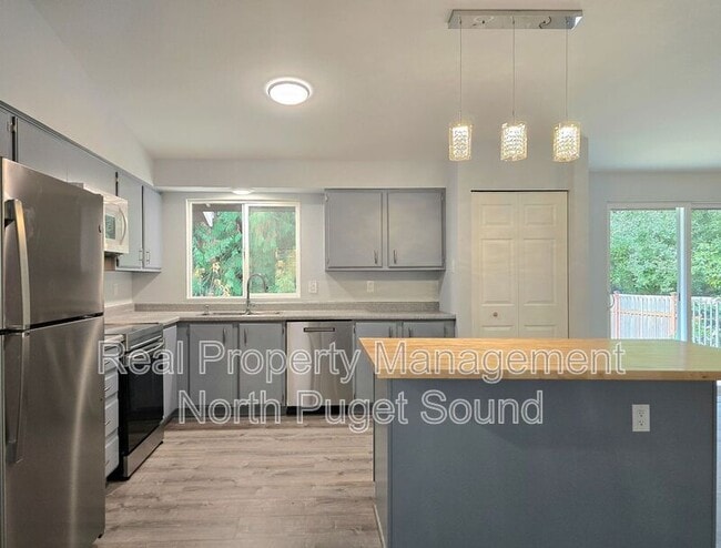 Building Photo - 19711 41st Ave NE