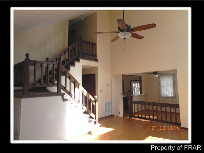 Building Photo - 834 Dandridge Dr