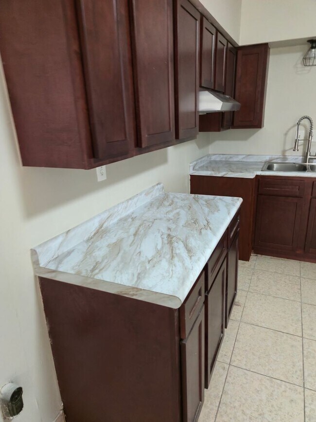 Foto del edificio - Spacious 3BD/1B Family home