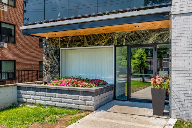 Entrée - 82 Warren Road