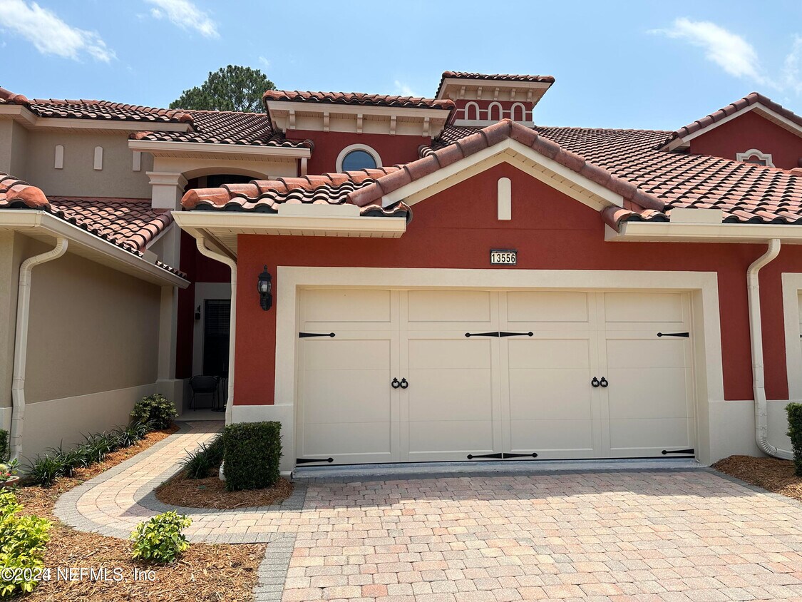 Primary Photo - 13556 Isla Vista Dr