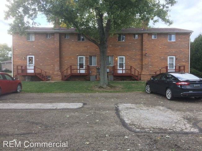 Building Photo - 6664 Amsel Ave NE